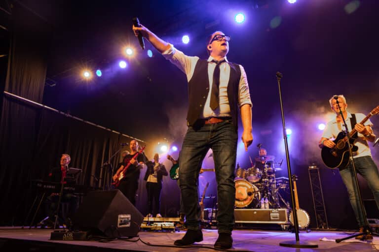 De Guus Meeuwis Tribute Band in 2025 op Grootebroek Gaat Los